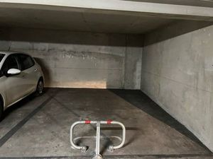 Place de parking 17m2 (Camas / Chave)