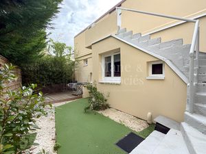 Vente maison 4 pièces 64 m² à Noisy-le-Grand (93160)  290 000 €
