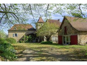 Secteur Faycelles : Maison quercynoise avec appartement  grange  dépendances et vues...