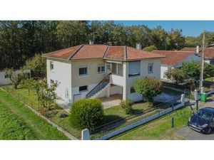 Maison familiale soignée au calme  proche commerces