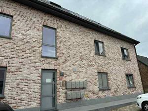 STEENHUIZE-WIJNHUIZE - Ruim  lichtrijk appartement met terras.