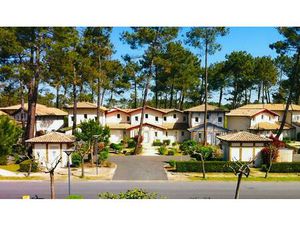 Maison T4 en duplex avec jardinet à vendre à Gujan-Mestras - avec un bail commercial en...