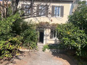 Vente maison 7 pièces 119 m² à Toulon (83000)  305 000 €