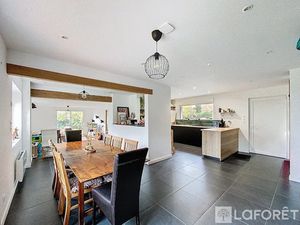 Vente maison 4 pièces 93.5 m² à Godewaersvelde (59270)  335 000 €