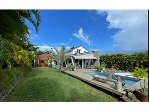 Maison Baie-Mahault 122.85 m² T-4 à vendre  720 000 €