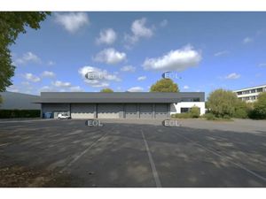 A LOUER : Bâtiment indépendant de 1 460 m²