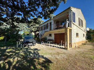 Exclusivité ! Jolie maison avec jardin proche des commodités