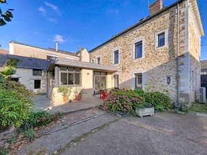 Coup de coeur à Champigné : demeure bourgeoise avec prestations haut de gamme