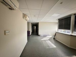 Vente bureau 597 m² Tours (37000)