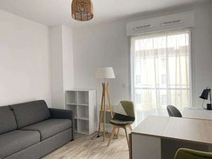 Location Appartement T1 Meublé à La Roche-sur-Yon (85000) : à louer T1 Meublé / 20m² La Ro