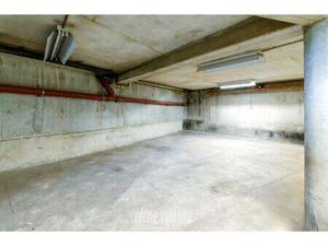 Location Garage box et parking à Cherbourg-en-Cotentin (50100) : à louer / 13m² Cherbourg-