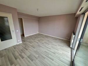 Location appartement 2 pièces 41m2 Pau 64000 - 535 € - Surface Privée