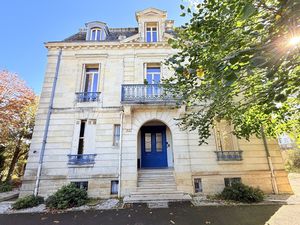 Bureau 16 pièces - 500 m²