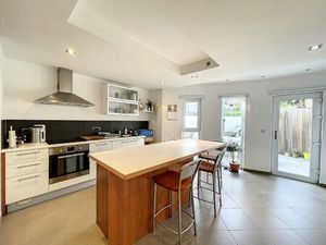 Maison à vendre avec terrasse et jardin   Ciney (VBD52487)