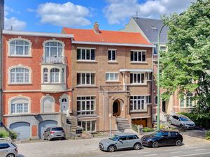 Huis te koop in Sint-Lambrechts-Woluwe met 7 slaapkamers