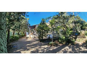 Maison à vendre à Gareoult - Une oasis de tranquillité et de confort