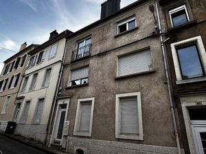 Hayange-Appartement de 71m2 à rénover avec grenier  deux caves et un garage