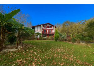 Vente maison 8 pièces 205 m² Urrugne (64122)