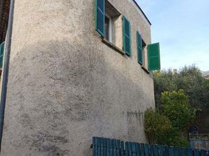 Maison de village 101m²  3 chambres avec jardin arboré Malataverne 159 000HAI