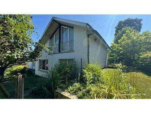 À rénover  habitable de plain-pied dans un quartier calm