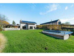 Splendide maison 4 façades avec jardin  terrasse et piscine