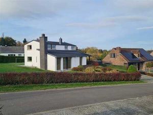 Maison de 230m² + garage + 4-5 bureaux à Wespin !