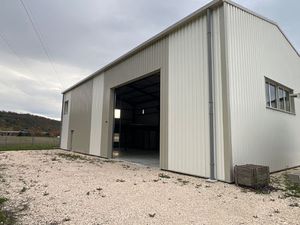 Location local industriel 250 m² à Champagneux (73240)