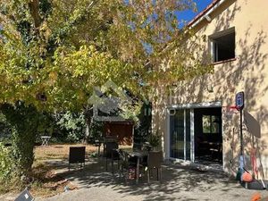 PIBRAC centre   maison contemporaine T5  jardin 950 m²