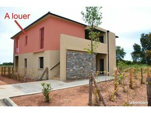 Appartement T2 avec grande terrasse et une place de parking  dans résidence calme et sécur