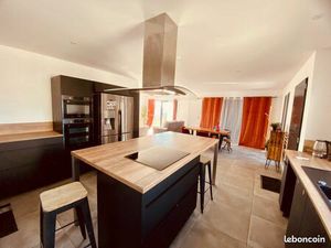 Maison à louer avec piscine