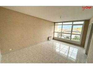 Location appartement  26.27 m² T-1 à Aubergenville  607 €