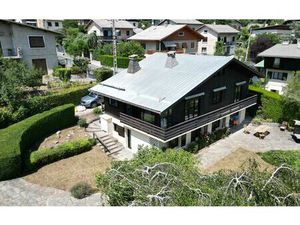 Maison Embrun 196 m² T-6 à vendre  675 000 €