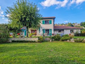 Propriete 7pièce(s) 4chambre(s) 197 m² Saint-Jean-de-Moirans (38430)