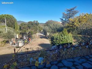 Villa indépendante 3 chambres Saint-Chinian avec beau terrain