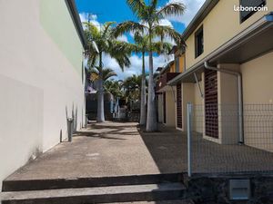 Maison jumelée sur rez-de-chaussée de type F3