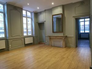 T4 place de la baleine 69005 lyon