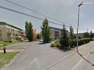 Emplacements de parking intérieur lot 520