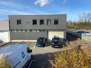 Rare : serezin du rhone 453 m2 local d'activité + bureaux