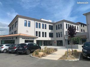 Bureaux 150 m²
