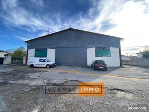 Local industriel 500 m²