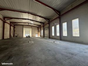 Local d'activité 430 m²