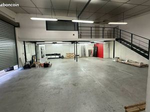 Location local d’activité 200 m² – Zone des Paluds