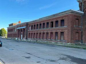 Faire offre à partir de 275.000€ - Ancien Gare de Quevy à...