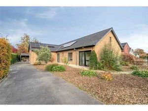 Maison de plain-pied à finir avec une vue magnifique