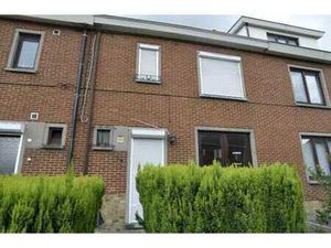 Maison 2 façades  3 chambres et jardin à rénover entièrement