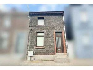 Maison 1 chambre à rénover avec jardin et garage