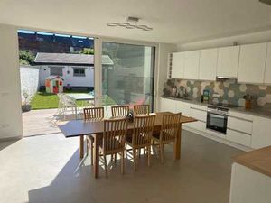 Maison unifamiliale + studio