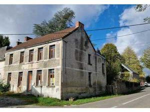 Belle maison bourgeoise à restaurer avec jardin et grange