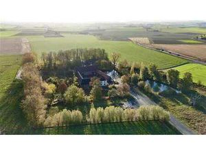 Domaine d’exception avec ferme en carré  habitation - 4 5ha!