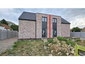 Maison 3 façades en gros oeuvre couvert fermé